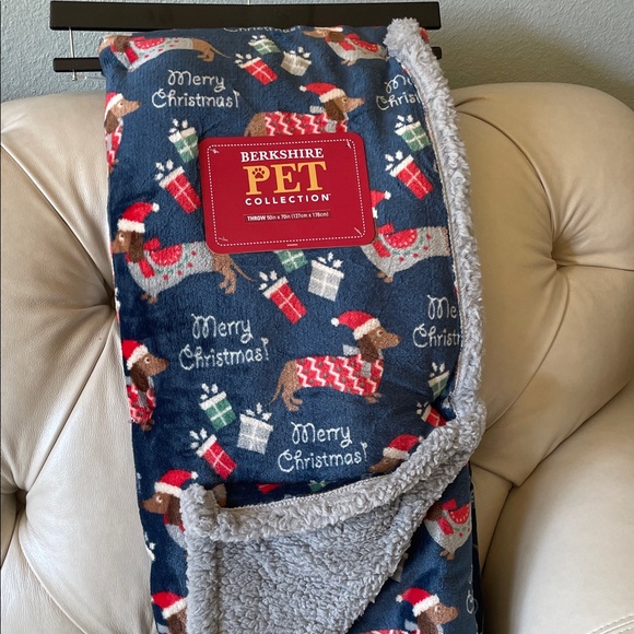 Dachshund themed Berkshire Pet Collection Festive Blue Blanket - Picture 1 of 8
